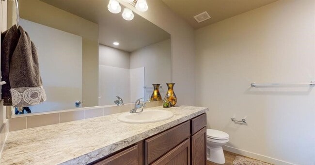 Building Photo - Modern 3 Bedroom, 2 Bathroom Townhouse for...