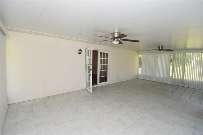 Building Photo - 34 Poindexter Ln
