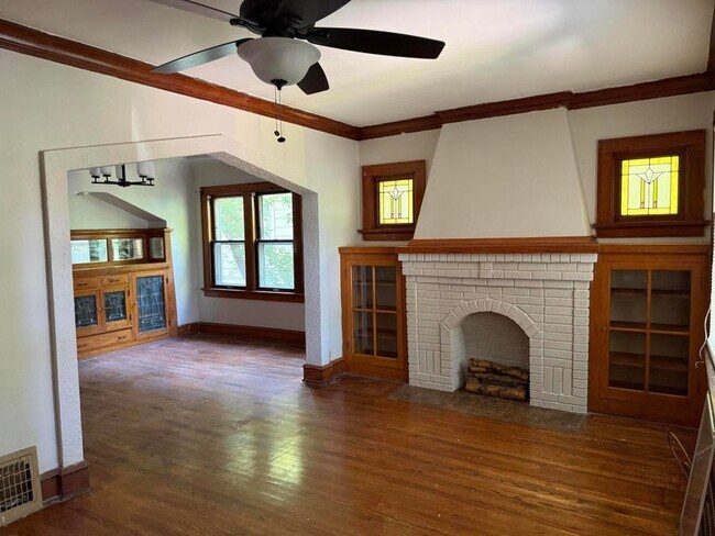 Building Photo - 4572 N 38th St