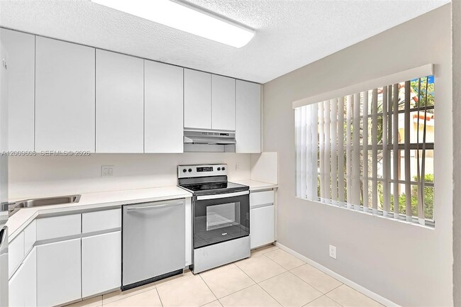 Building Photo - 1439 Springside Dr