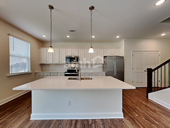 Building Photo - 3250 Oakfields Rd