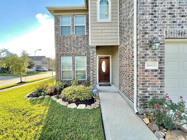 Building Photo - 14903 Vinegrove Falls Ct