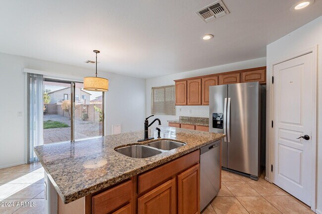 Building Photo - 2741 E Cowboy Cove Trail