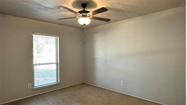 Building Photo - 534 Windsor Dr