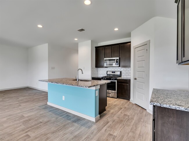 Building Photo - 8003 Black Forest Ln