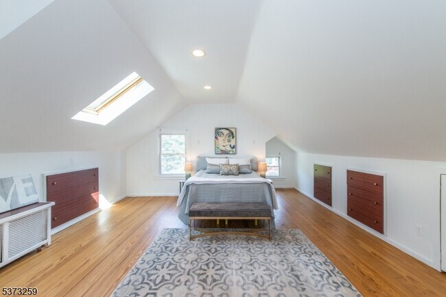 Building Photo - 69 Gordonhurst Ave