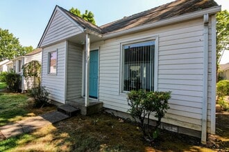 Building Photo - 3319 Williams Ave NE
