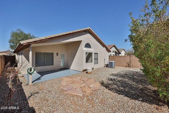 Building Photo - 2411 W Oberlin Way