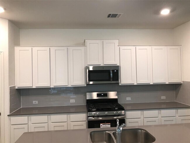 Building Photo - 1200 Nokota Bnd