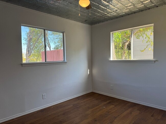 Building Photo - 1029 Vly Frg Dr