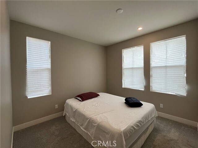 Building Photo - 16559 Pathfinder Ave