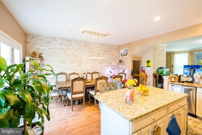 Building Photo - 7855 Port Capital Dr