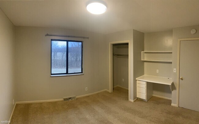 Building Photo - 5 br, 1 bath Duplex - 5227 Rich St