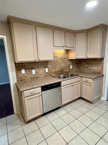 Building Photo - 10628 Pagewood Dr