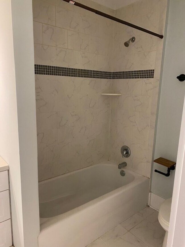 Building Photo - Cargo District home located within walking distance of Downtown Wilmington