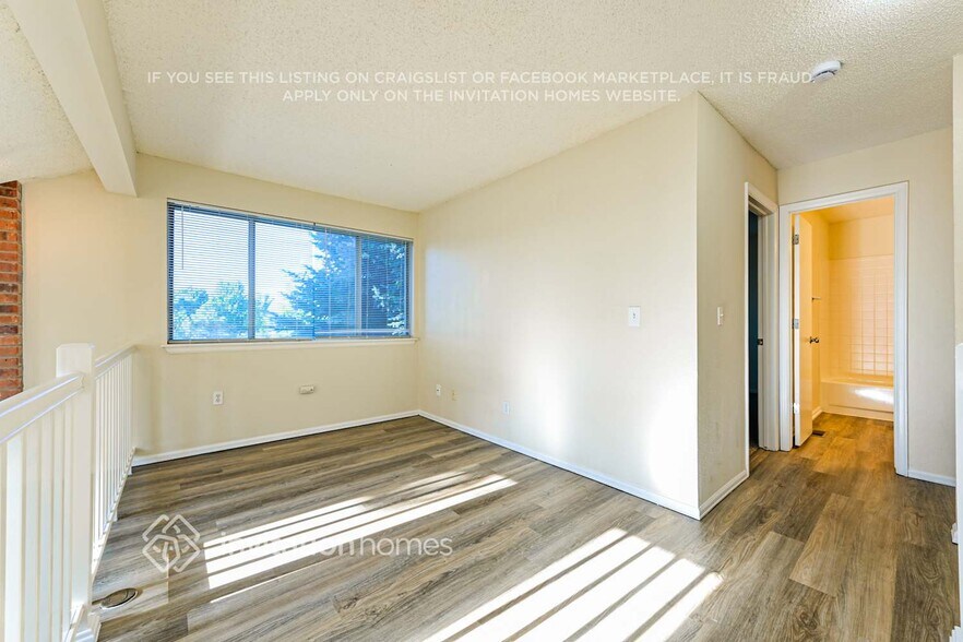 Building Photo - 4511 N Blazingstar Trail
