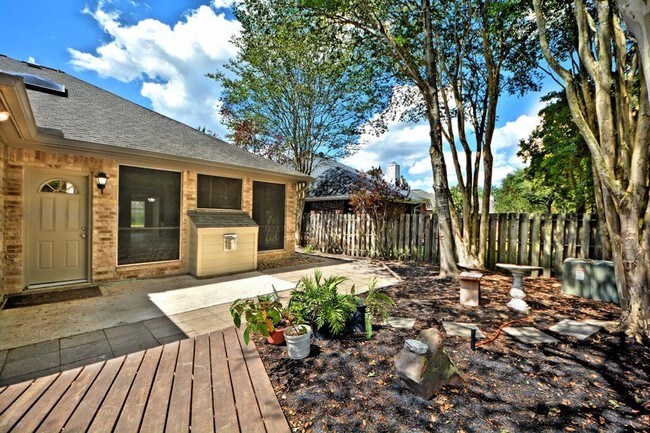 Building Photo - 21015 Eagle Bend