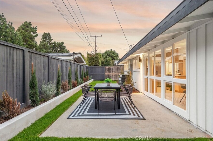 Building Photo - 3103 Shipway Ave