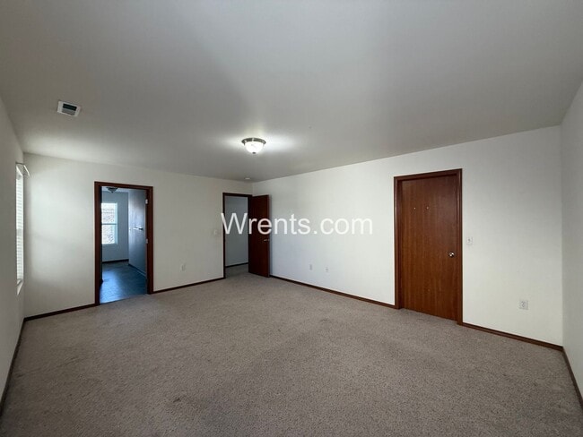 Building Photo - Adorable North Spokane Home in 5 Mile – Cherry Ln