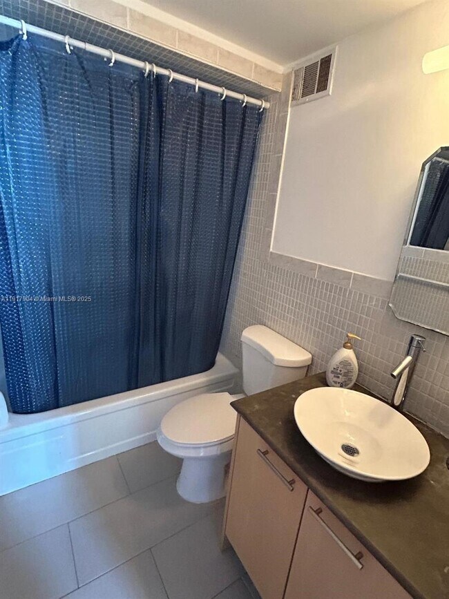 Building Photo - 121 Golden Isles Dr