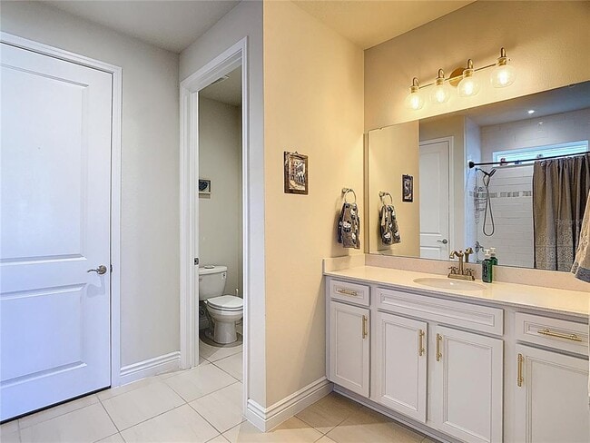 Building Photo - 6485 Shimmering Shrs Ln