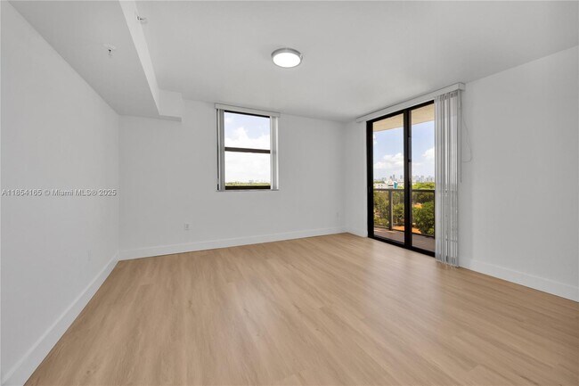 Building Photo - 2301 SW 27th Ave