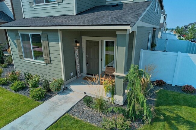 Building Photo - 24378 E Harrier Ln