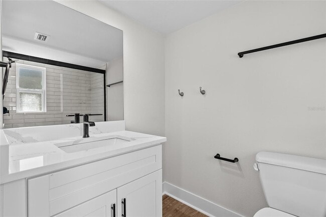 Building Photo - 4780 Cove Cir