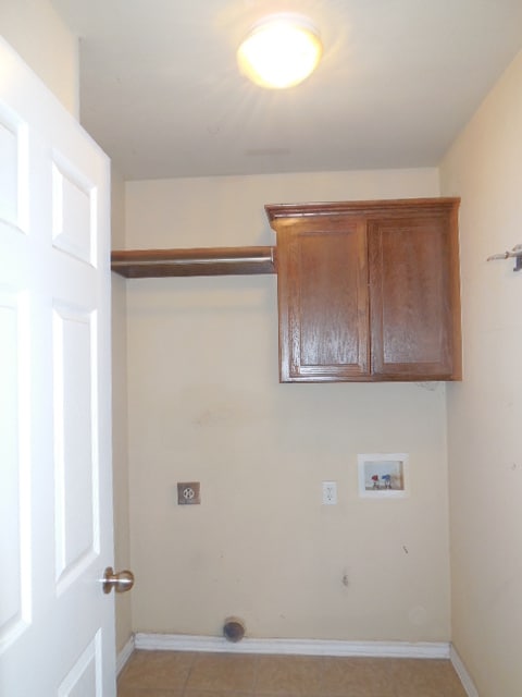 Building Photo - Two Living Areas!!! Spacious Three Bedroom Home in the Woodcreek Addition... Minutes from Campus,...