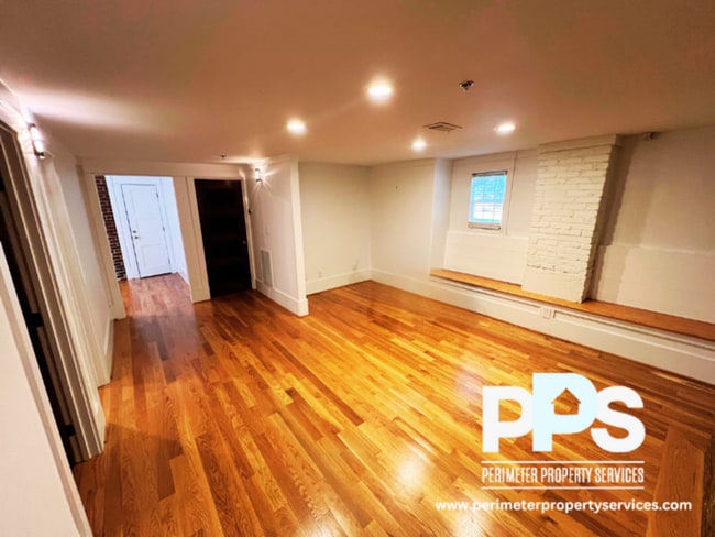 Primary Photo - 951 Edgewood Ave NE