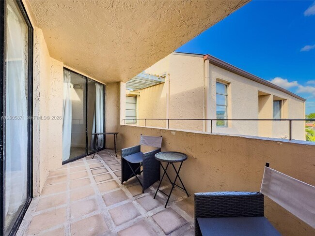 Building Photo - 10500 SW 108th Ave