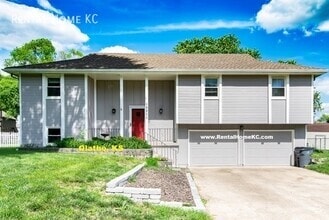 Building Photo - 15211 Navaho-