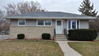 Building Photo - Charming 3-Bed Home with Private Yard – Gr...