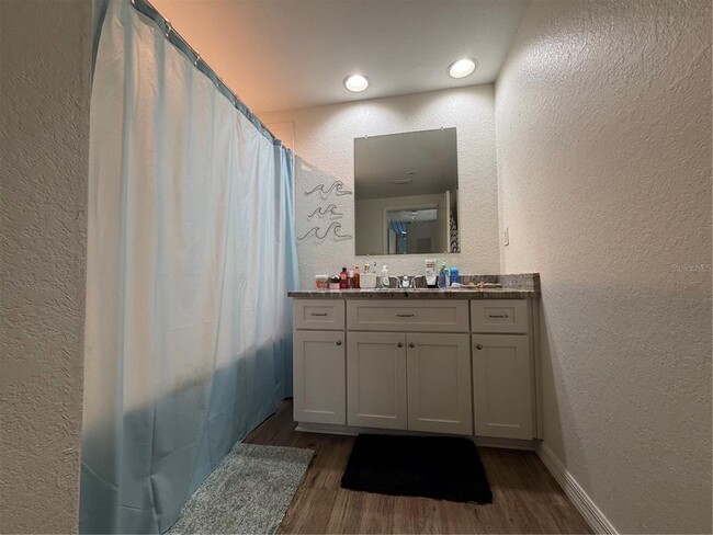 Building Photo - 2421 W Horatio St