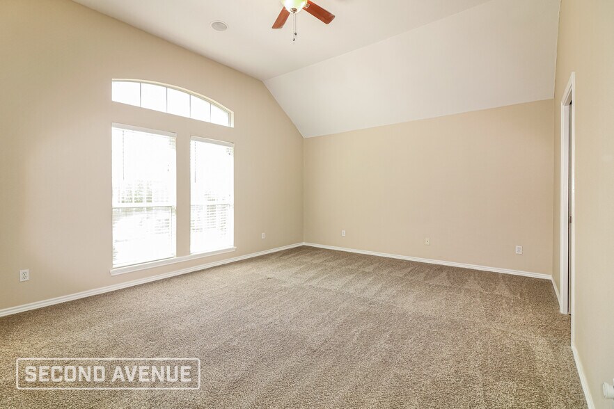 Building Photo - 7406 Lake Buchanan Ct