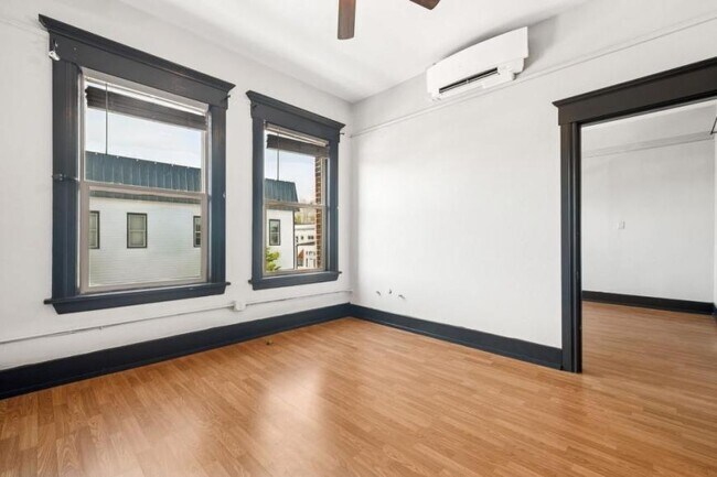 Building Photo - 2 bedroom in Enumclaw WA 98022