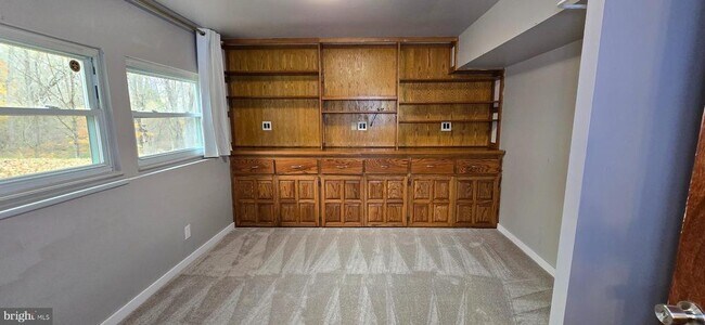 Building Photo - 9004 Flicker Pl