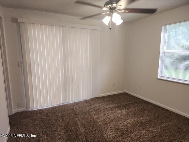 Building Photo - 3058 Mangrove Ave