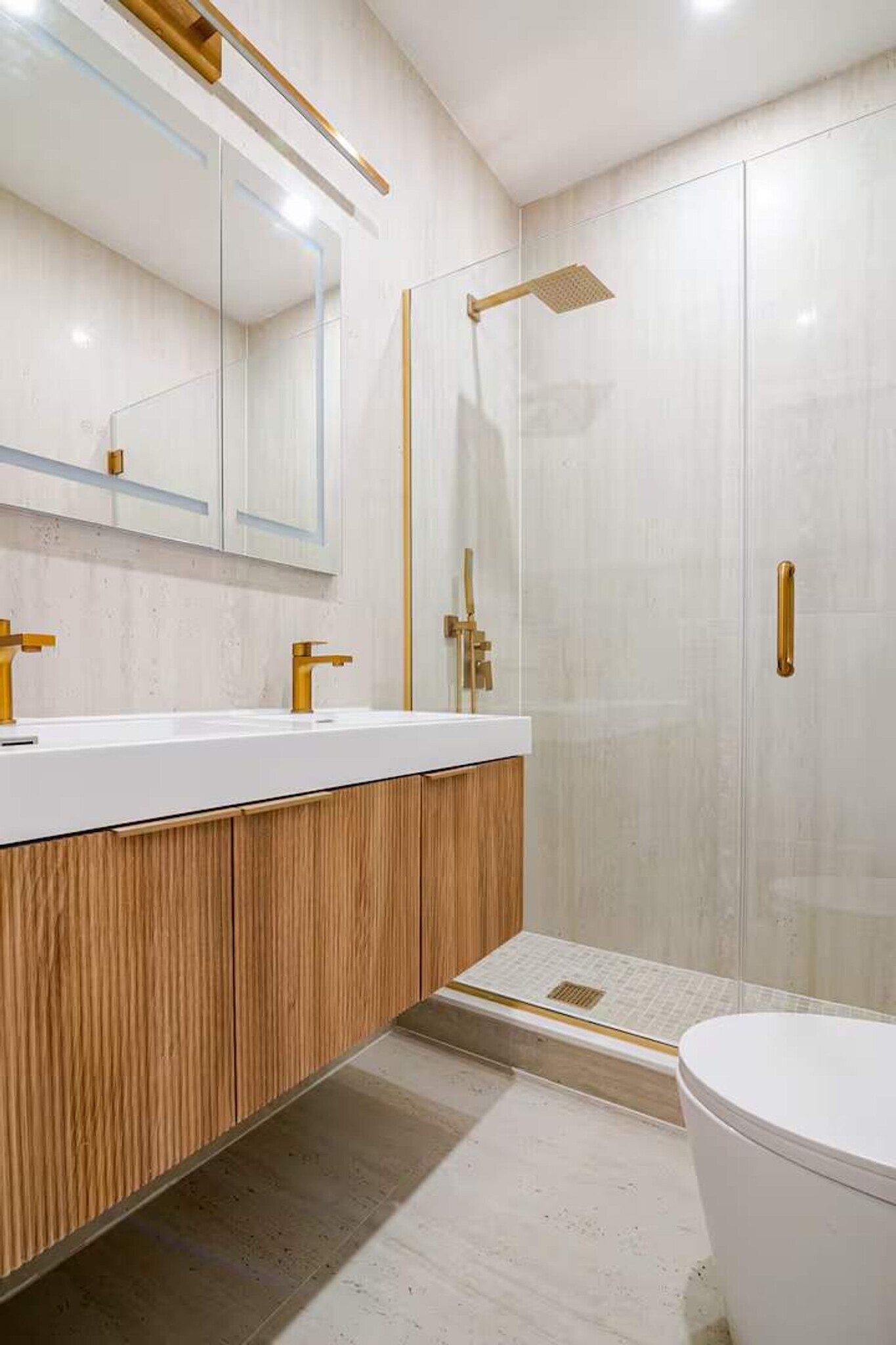 Building Photo - 19 St Marks Pl