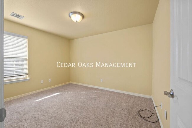 Building Photo - 1302 S C Ct