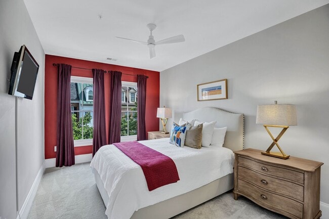 Building Photo - Stunning 4BR All-Brick End-Unit Townhome with Rooftop Terrace in Potomac Greens