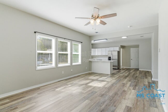 Building Photo - 962 Thelma St