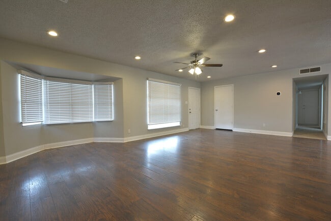 Building Photo - 6019 Orlando Ave