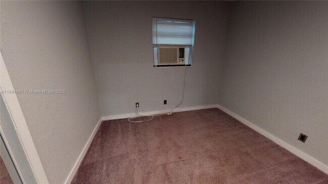 Building Photo - 404 NW 21st Terrace
