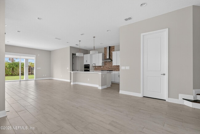 Building Photo - 527 Marquesa Cir