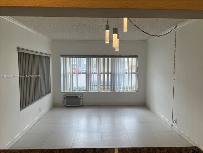 Building Photo - 9241 Collins Ave
