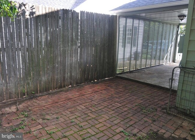 Building Photo - 204 Bellview Ave