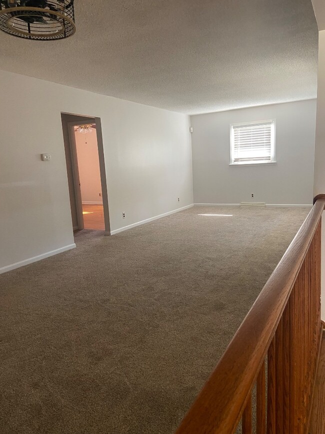 Building Photo - 253 Holly Ave