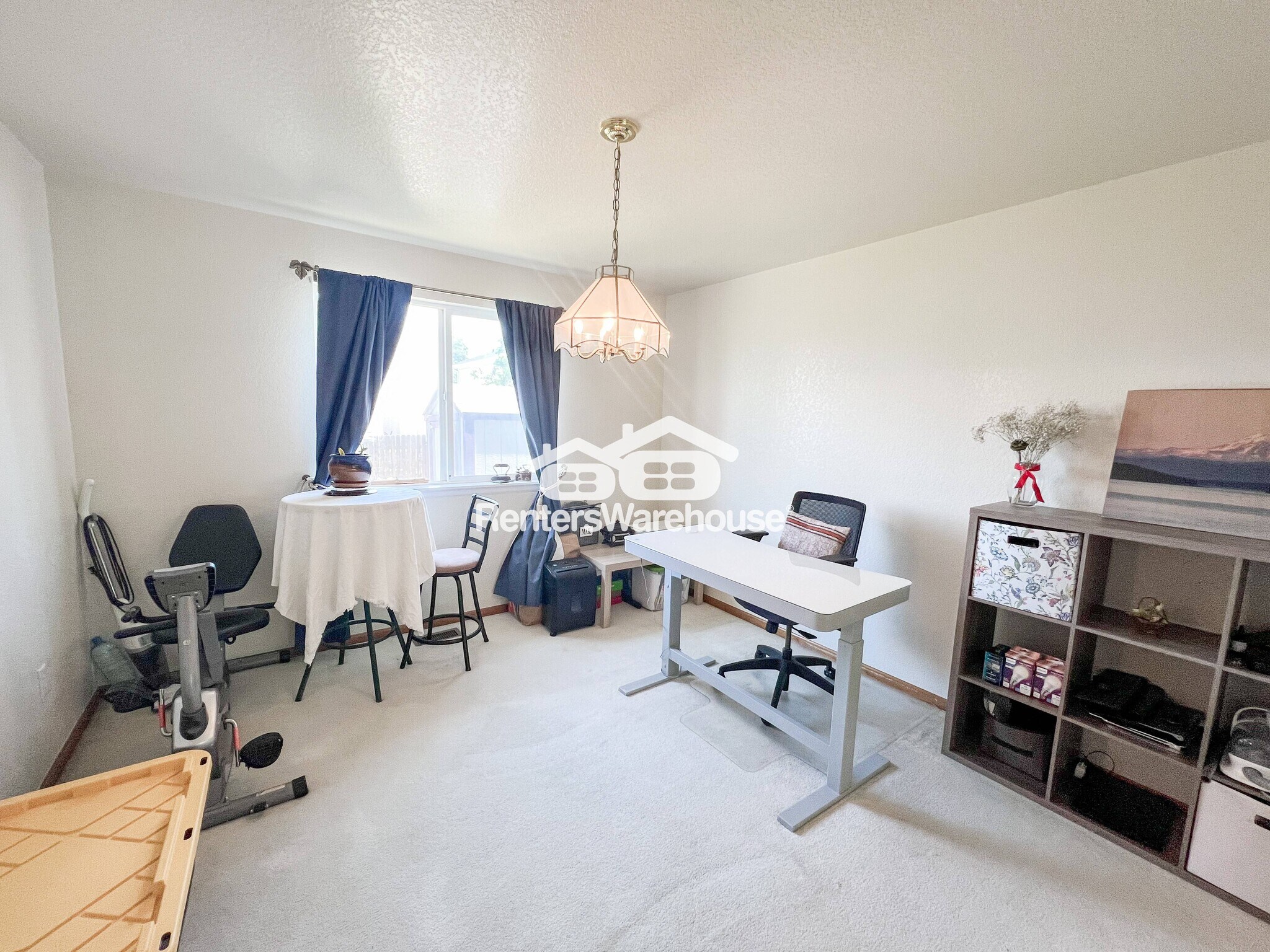 Building Photo - 4392 Deephaven Ct