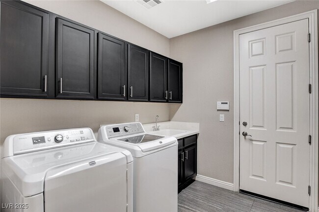 Building Photo - 12274 La Prada Pl